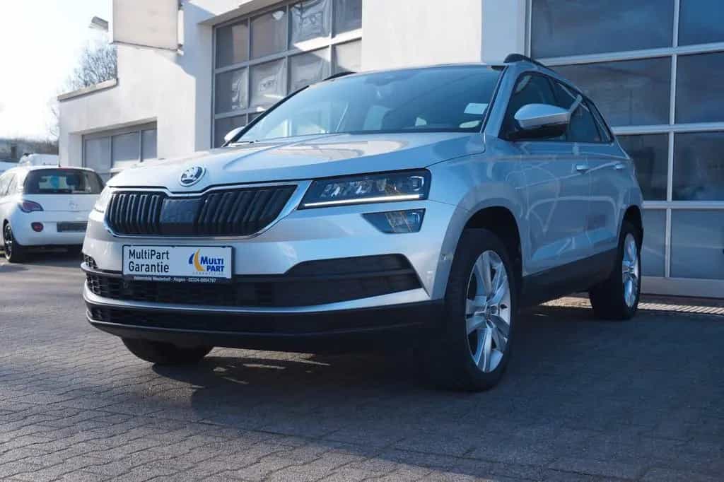Skoda Karoq 1.5l TSI ACT DSG STYLE*PDC*KAMERA*KEYLESS* 11/2021-photo-2