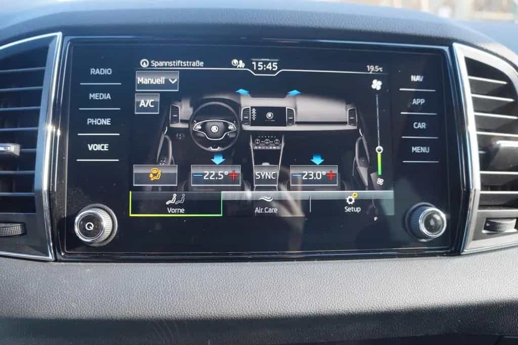 Skoda Karoq 1.5l TSI ACT DSG STYLE*PDC*KAMERA*KEYLESS* 11/2021-photo-34