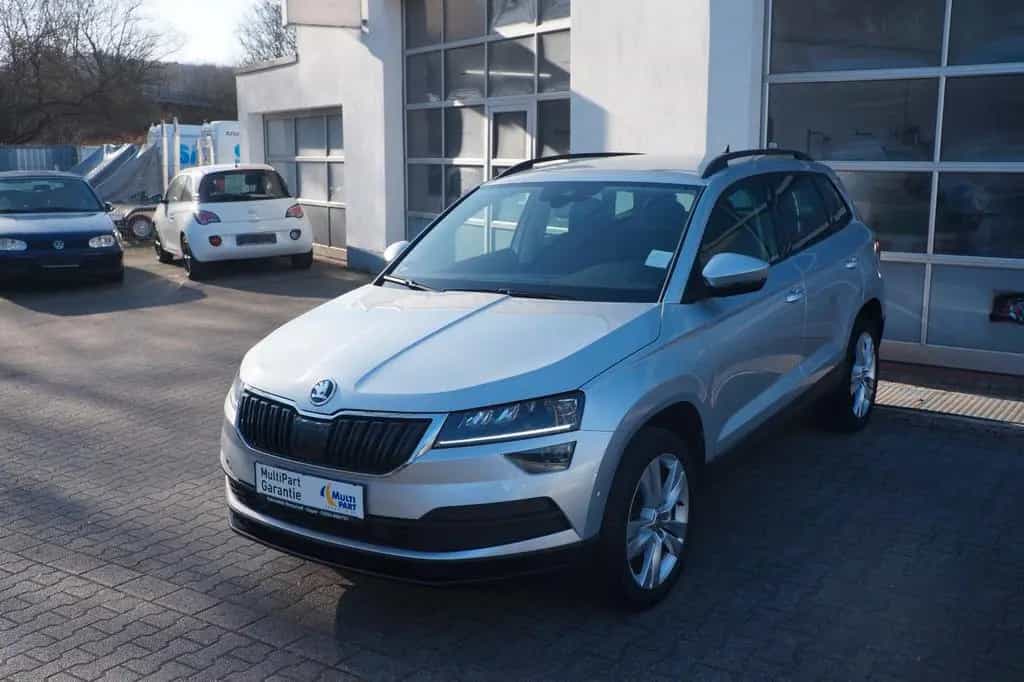 Skoda Karoq 1.5l TSI ACT DSG STYLE*PDC*KAMERA*KEYLESS* 11/2021-photo-4