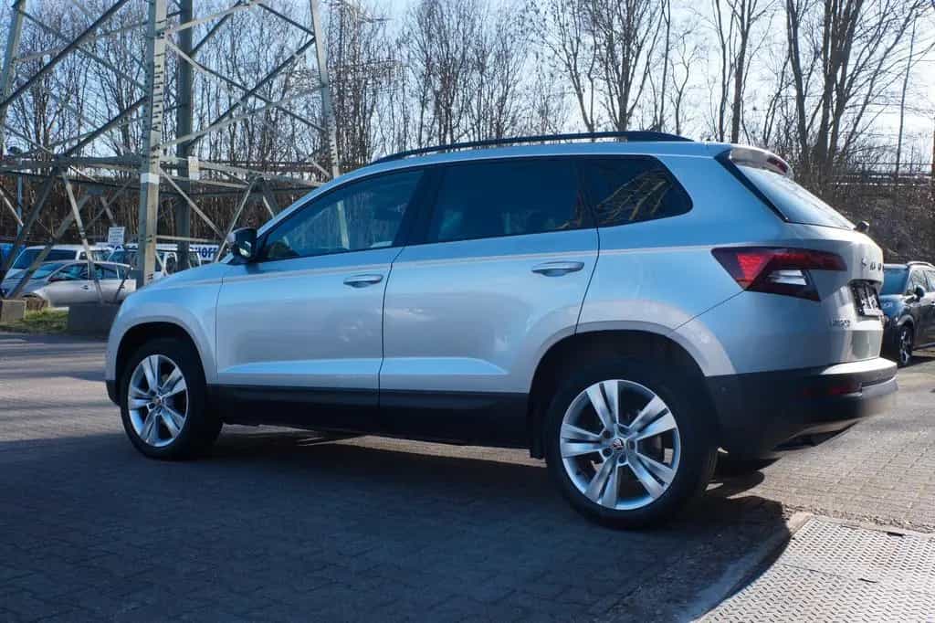 Skoda Karoq 1.5l TSI ACT DSG STYLE*PDC*KAMERA*KEYLESS* 11/2021-photo-7