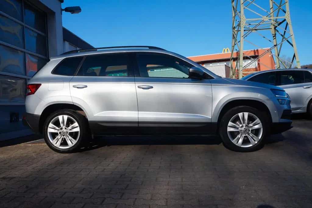 Skoda Karoq 1.5l TSI ACT DSG STYLE*PDC*KAMERA*KEYLESS* 11/2021-photo-8