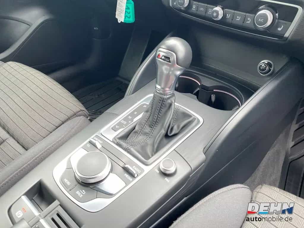 Audi A3 2.0 TFSI sport quattro S-line Matrix Cam LRHZ 04/2019-photo-17