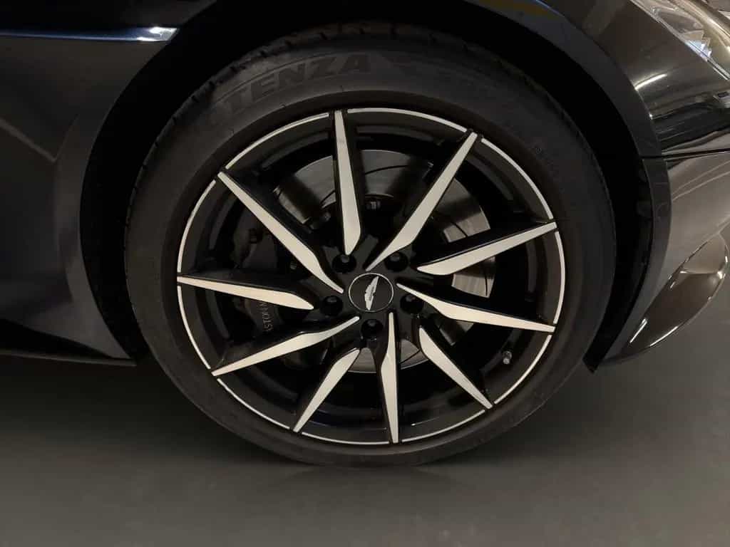 Aston Martin DB11 V12 Launch Edition | MwSt. | MwSt 01/2017-photo-12