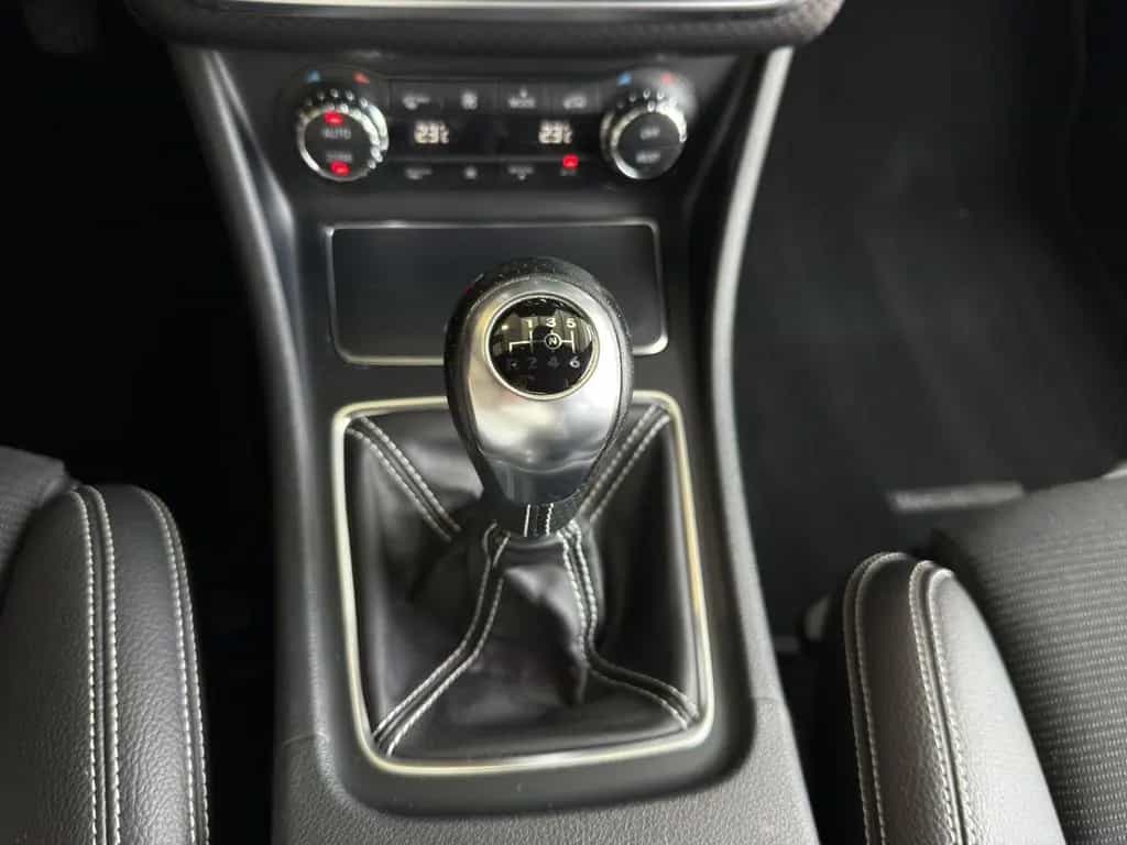 Mercedes-Benz A-Class 200 Urban LED*RFK*SHZ*PDC 11/2017-photo-11