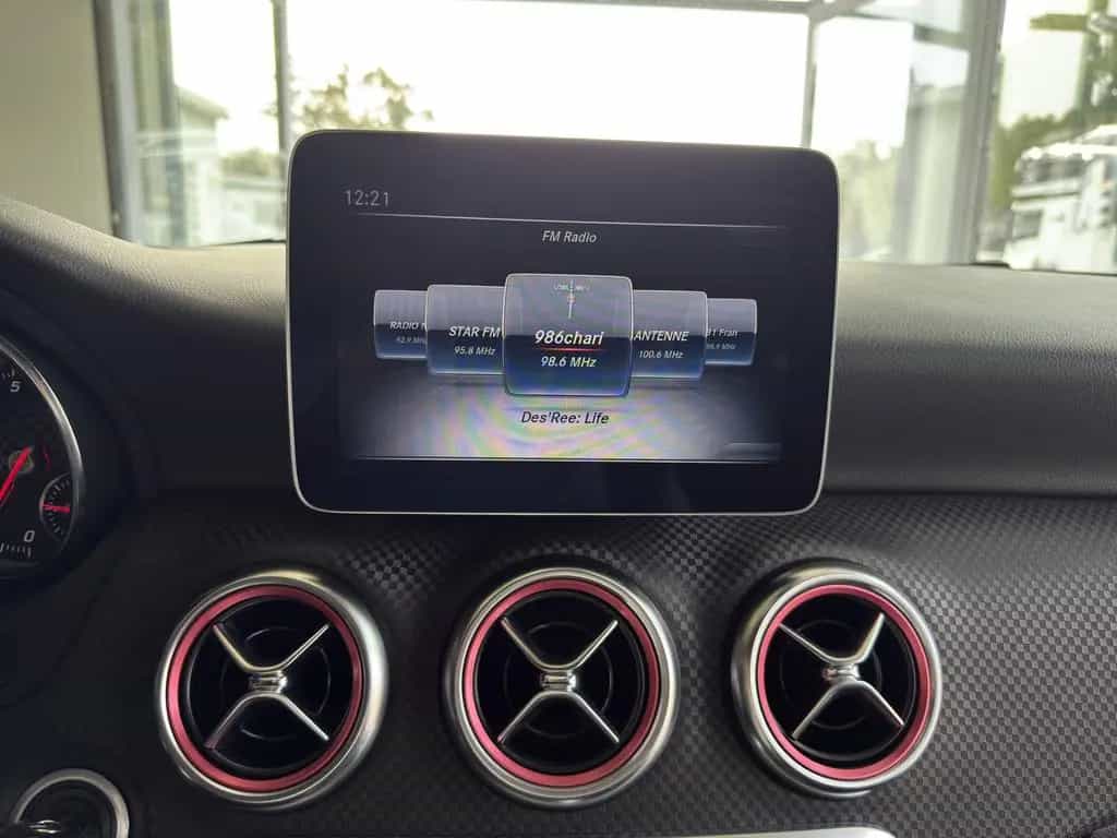 Mercedes-Benz A-Class 200 Urban LED*RFK*SHZ*PDC 11/2017-photo-17