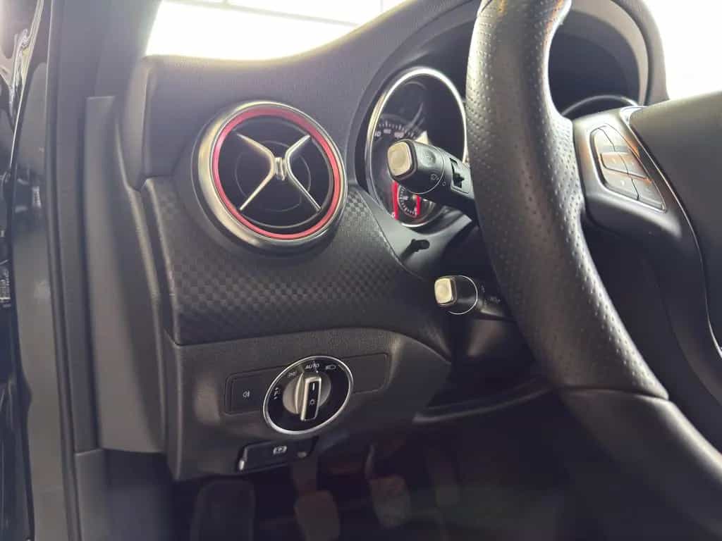Mercedes-Benz A-Class 200 Urban LED*RFK*SHZ*PDC 11/2017-photo-24