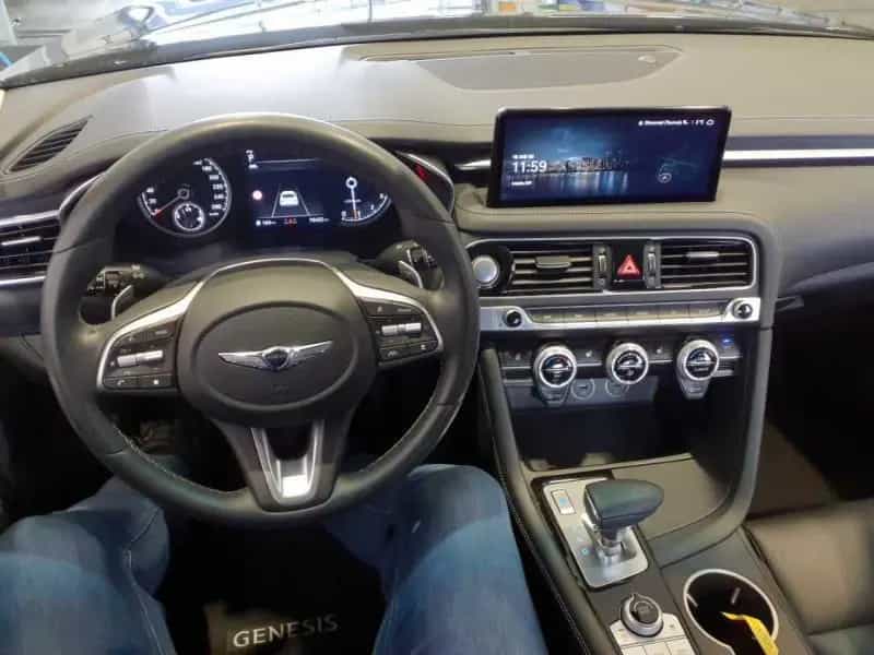 Genesis G70 Premium AUTOMATIK+ LEDER+ LED+ BEH.LENKRAD 01/2023-photo-2