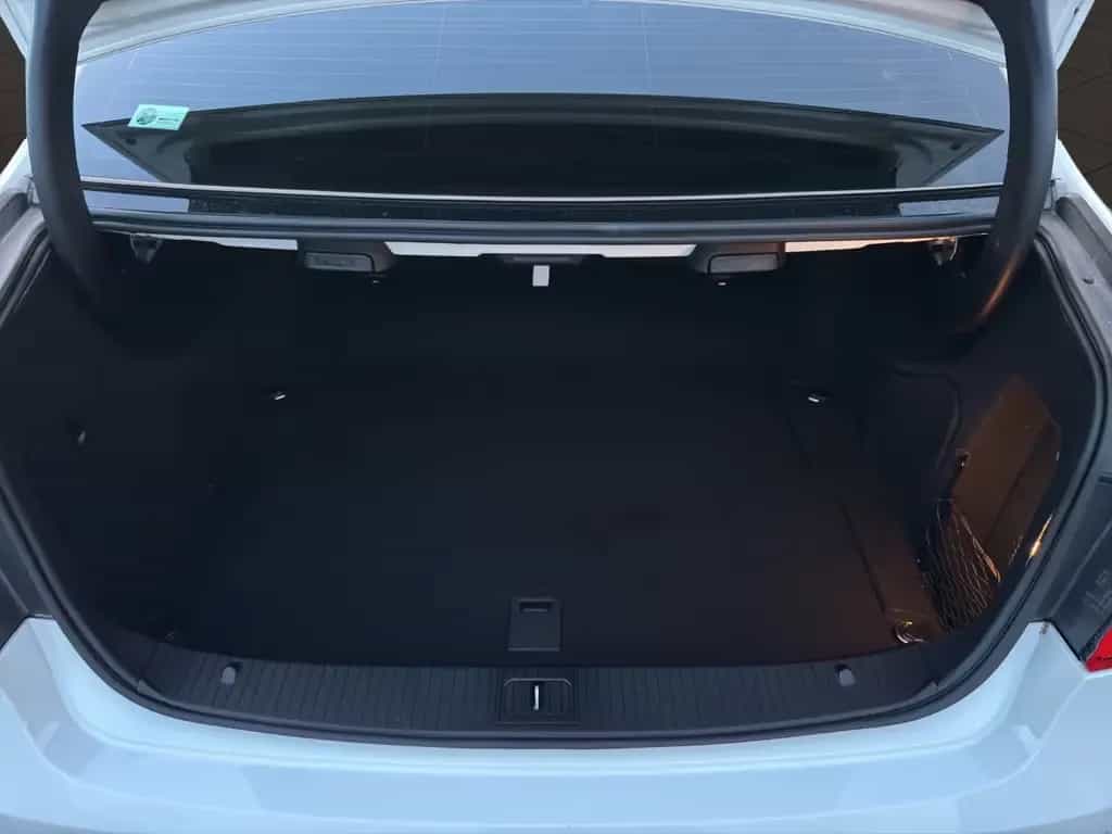 Mercedes-Benz E 63 AMG 6.3 V8 SAUGER! PANO/CAM/KEY/HK7 04/2010-photo-12