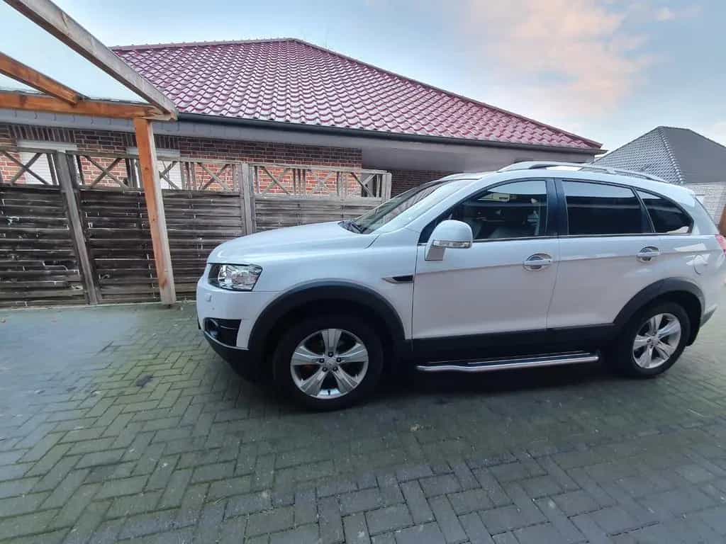 Chevrolet Captiva 2.2 LT+ 4WD 7-Sitzer LT+ 06/2013-photo-0