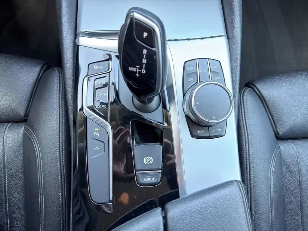 BMW 5 Series 530 dA Limo Navi LED Virtual ACC HuD 360° Leder 07/2018-photo-17
