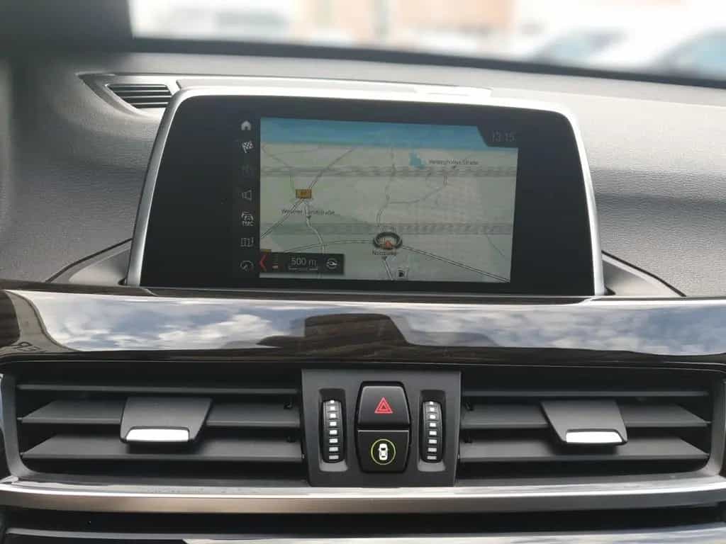 BMW X1 sDrive 18 i Sport Line +AHK+SHZ+BOSE+LED+ 12/2018-photo-11