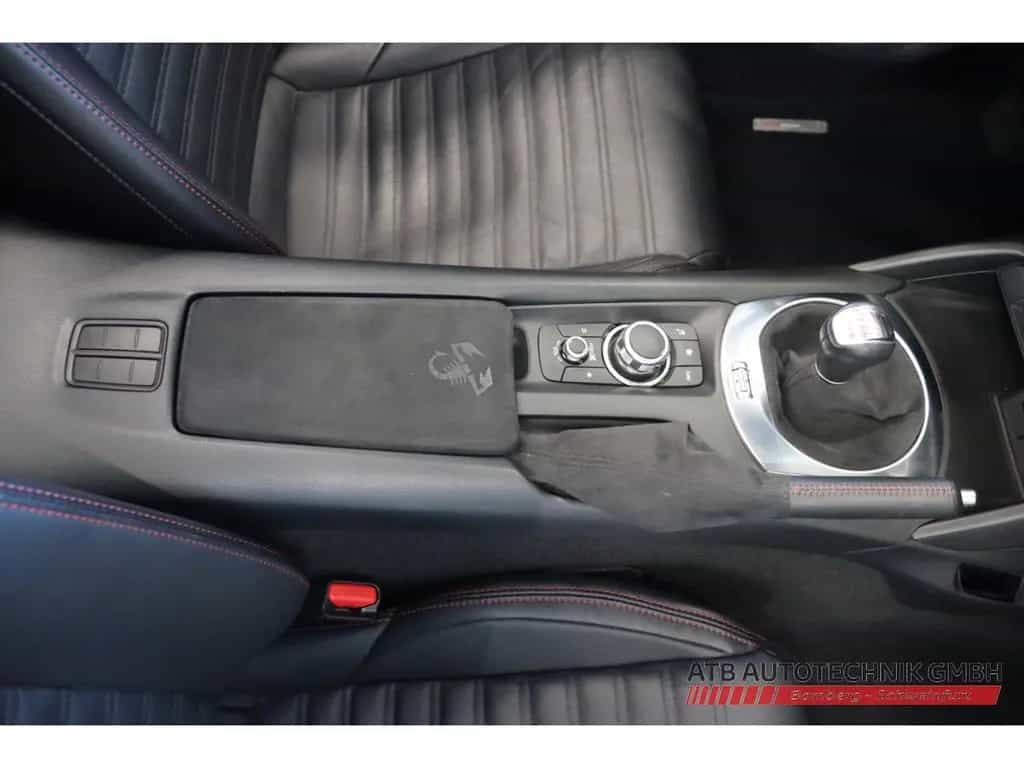 Abarth 124 Spider 1.4 MultiAir Turbo Nr. 624 BOSE Faltd 03/2017-photo-17