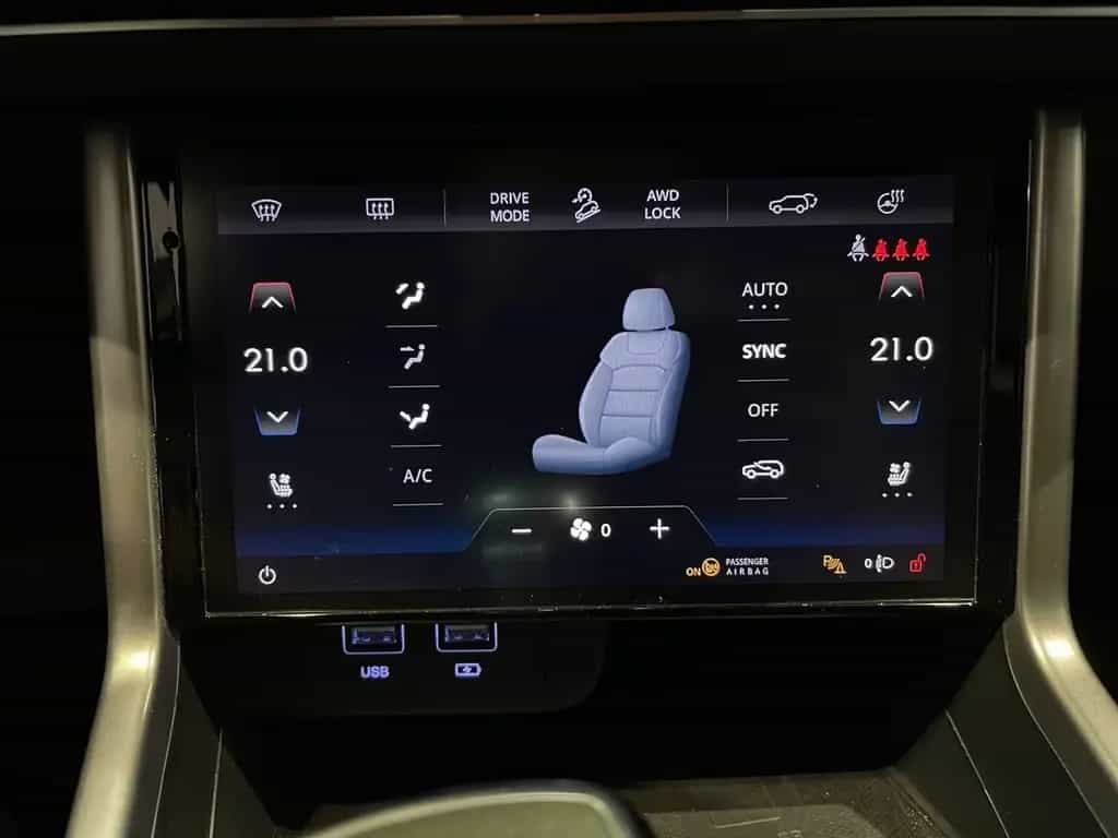 Ssangyong Torres 1.5 T-GDI 4x4 Leder Navi AHK Garantie 03/2024-photo-13