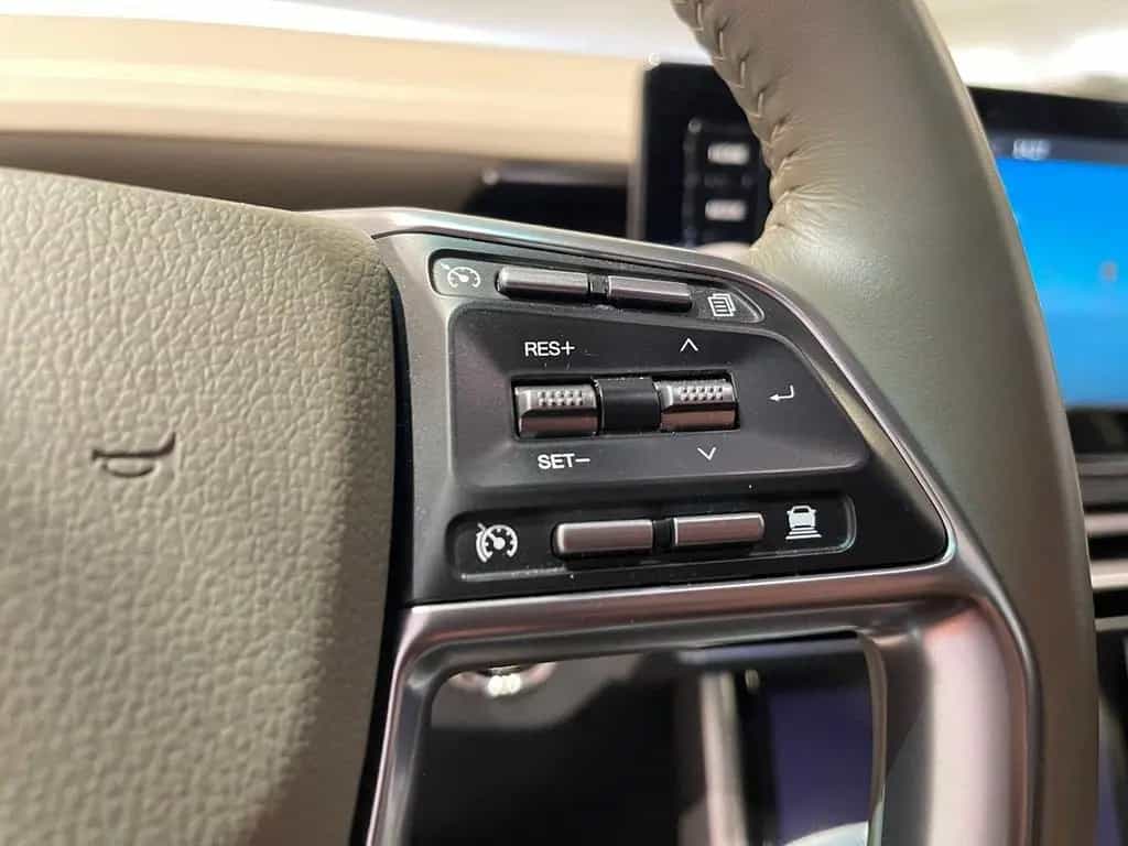 Ssangyong Torres 1.5 T-GDI 4x4 Leder Navi AHK Garantie 03/2024-photo-19