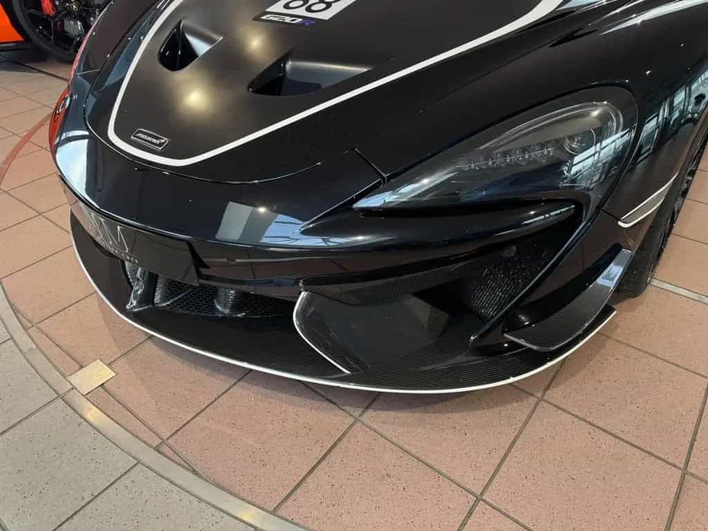 McLaren 620R "187 OF 225" 04/2020-photo-12