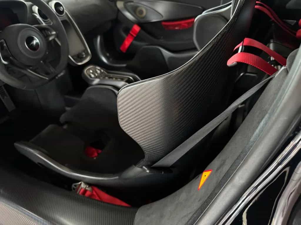 McLaren 620R "187 OF 225" 04/2020-photo-27