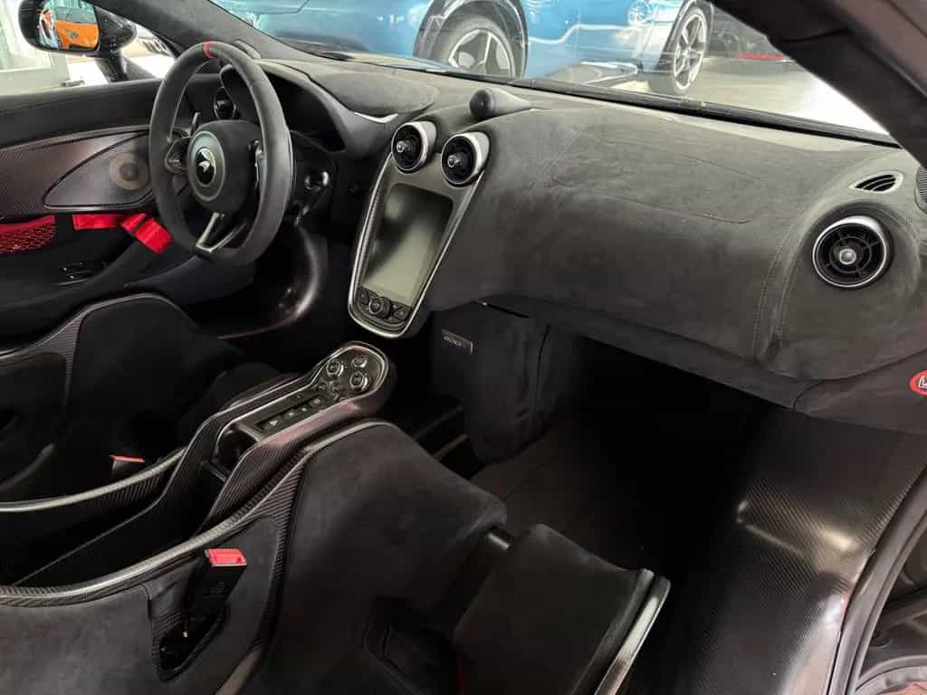 McLaren 620R "187 OF 225" 04/2020-photo-29