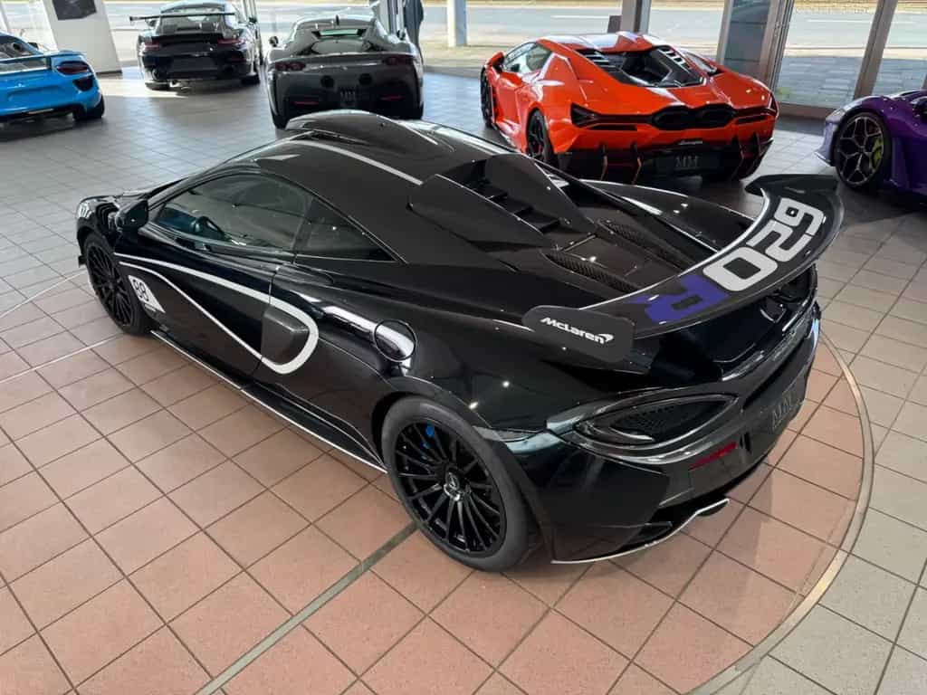 McLaren 620R "187 OF 225" 04/2020-photo-7