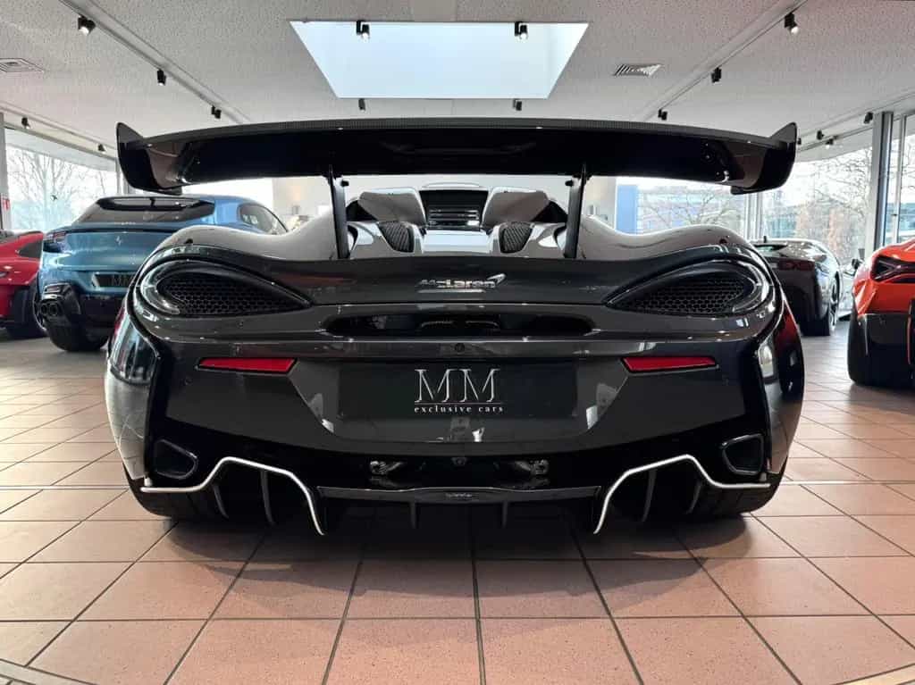 McLaren 620R "187 OF 225" 04/2020-photo-9