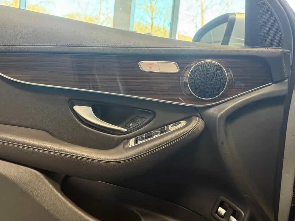 Mercedes-Benz GLC 250 d Exclusive 4M DISTR+AHK+LED+EDW+KAMERA 01/2019-photo-12