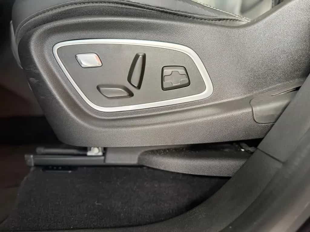 Renault Scenic IV Grand InitialeParis/Panorama/LEDER/AHK 08/2017-photo-28
