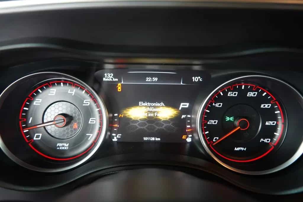 Dodge Charger 3,6*Unfallfrei*2.Hand*S-Abgas*Navi*20 Z. 07/2015-photo-19