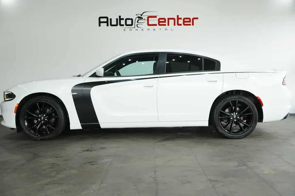 Dodge Charger 3,6*Unfallfrei*2.Hand*S-Abgas*Navi*20 Z. 07/2015-photo-2
