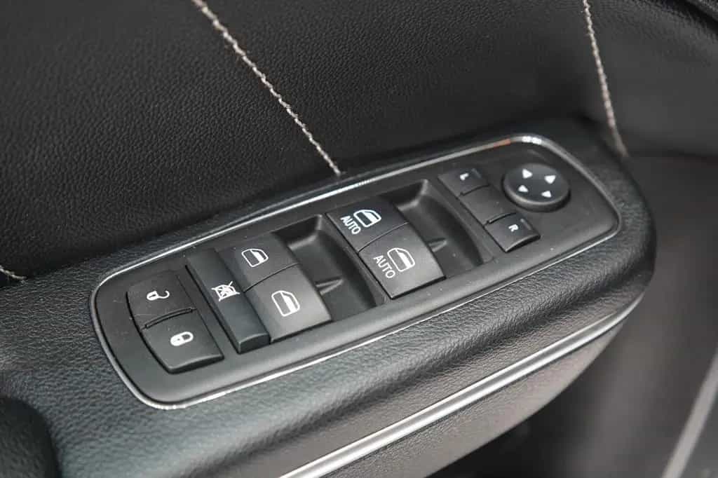 Dodge Charger 3,6*Unfallfrei*2.Hand*S-Abgas*Navi*20 Z. 07/2015-photo-35
