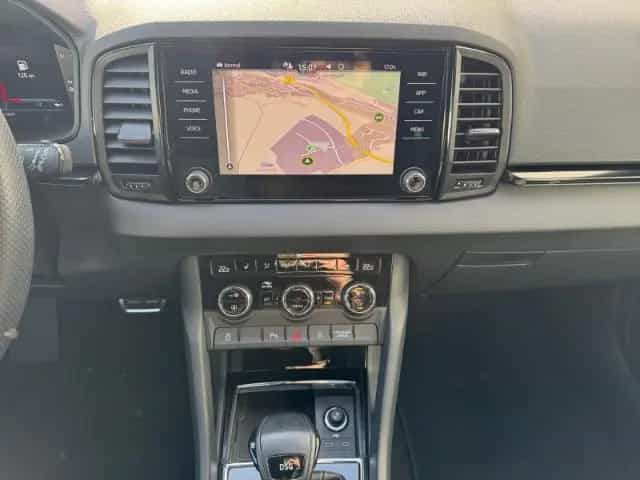 Skoda Karoq 1.5TSI DSG Sportline LED NAVI AHK ACC 19'' 01/2022-photo-12