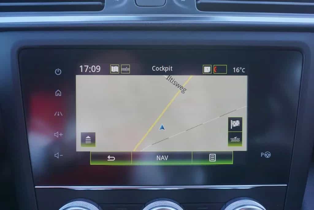 Renault Kadjar 1.3 TCe EDC Bose Edit. LED Navi AHK DAB 02/2020-photo-13