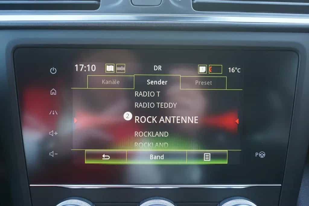 Renault Kadjar 1.3 TCe EDC Bose Edit. LED Navi AHK DAB 02/2020-photo-14