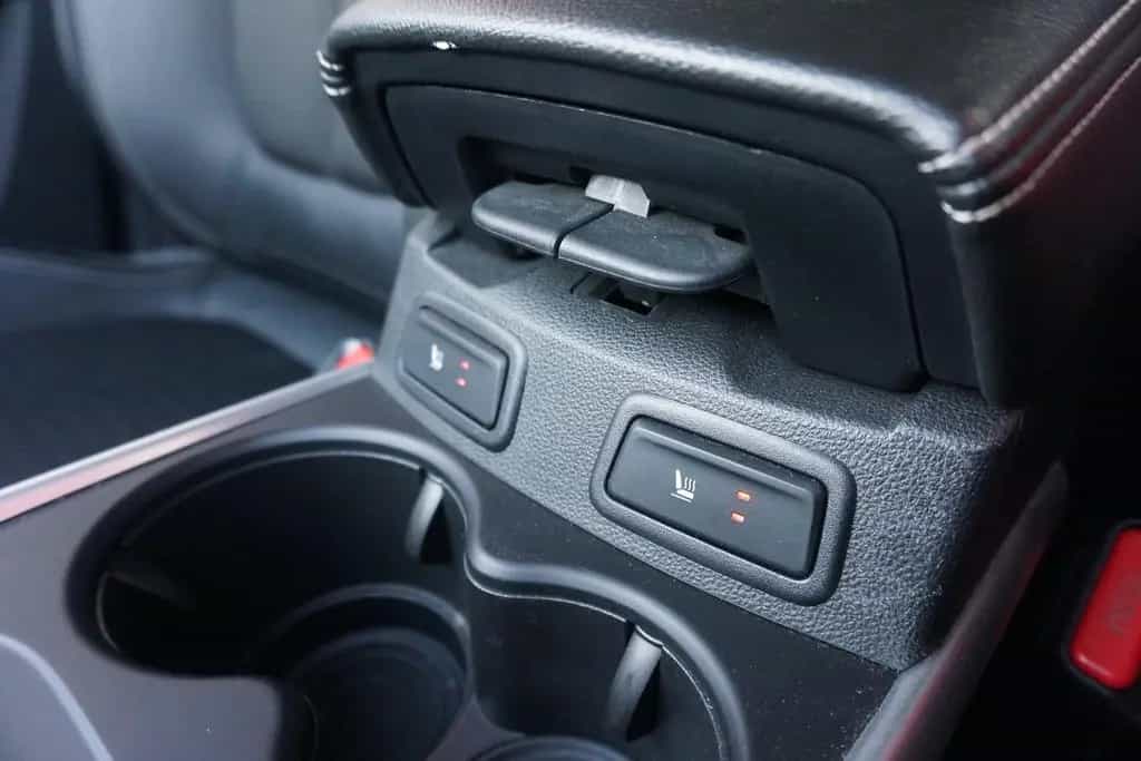 Renault Kadjar 1.3 TCe EDC Bose Edit. LED Navi AHK DAB 02/2020-photo-29