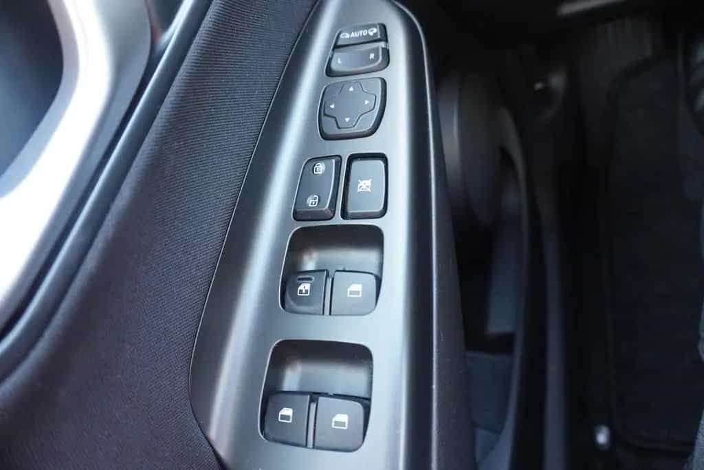 Hyundai KONA 1.0 T-GDI LED Navi Kamera Virtual Cockpit 01/2021-photo-14