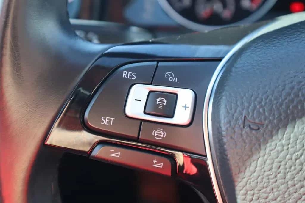 Volkswagen Golf VII 1.0 Join ACC Navi Sitzheizung PDC USB 11/2018-photo-12