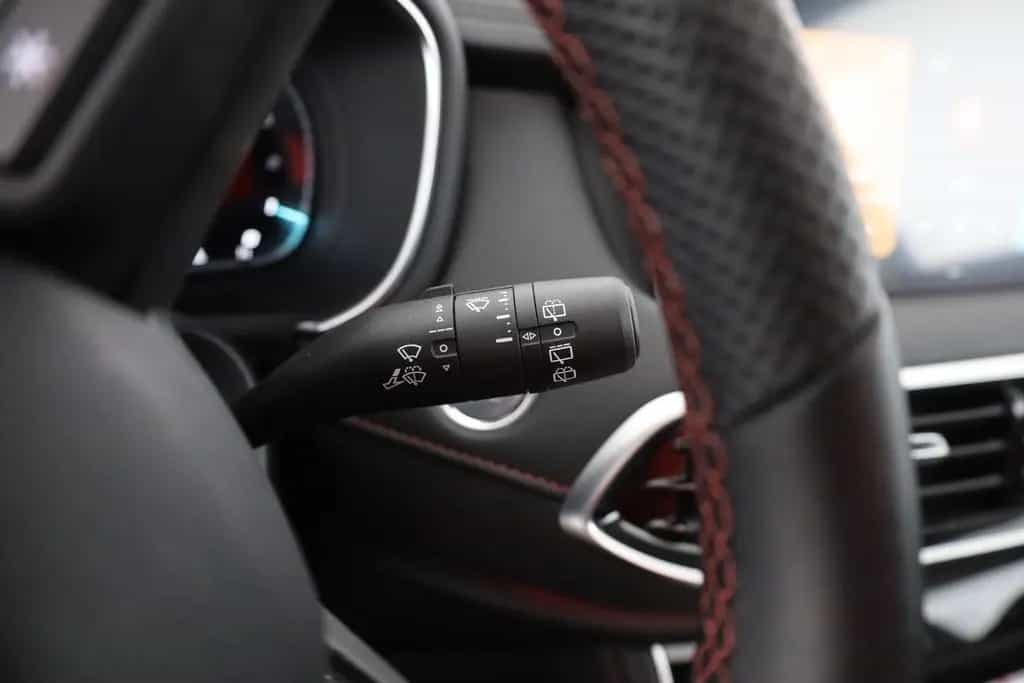 MG HS 1.5 T-GDI Luxury Aut. LED ACC Navi 360° Pano 03/2024-photo-17