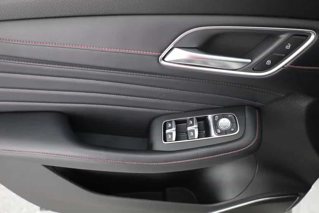 MG HS 1.5 T-GDI Luxury Aut. LED ACC Navi 360° Pano 03/2024-photo-18