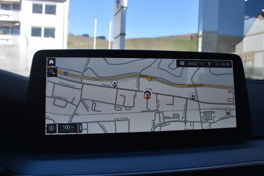 BMW 5 Series 530d xDrive Touring HiFi DAB WLAN ACC + Stop&Go 02/2023-photo-15