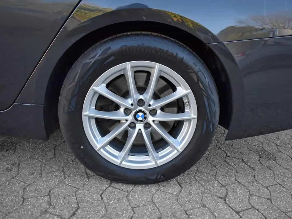 BMW 5 Series 530d xDrive Touring HiFi DAB WLAN ACC + Stop&Go 02/2023-photo-3