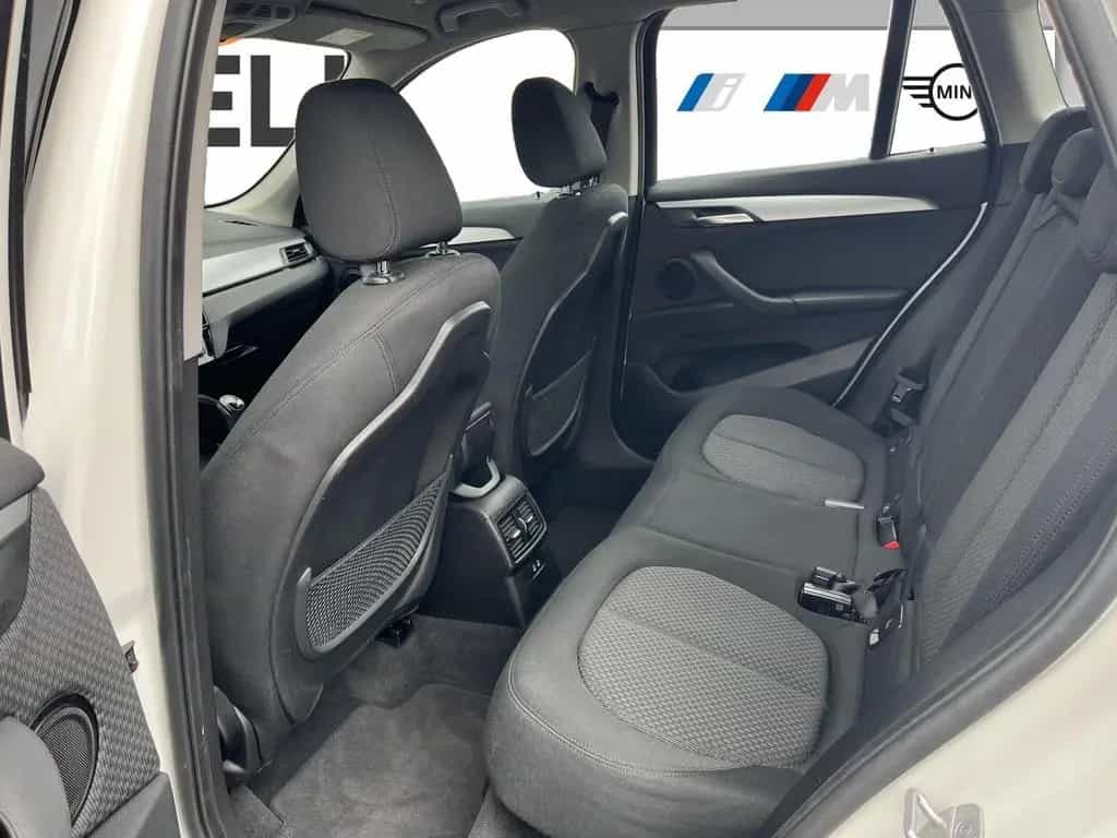 BMW X1 sDrive18d Advantage DAB Navi Tempomat AHK 12/2021-photo-9