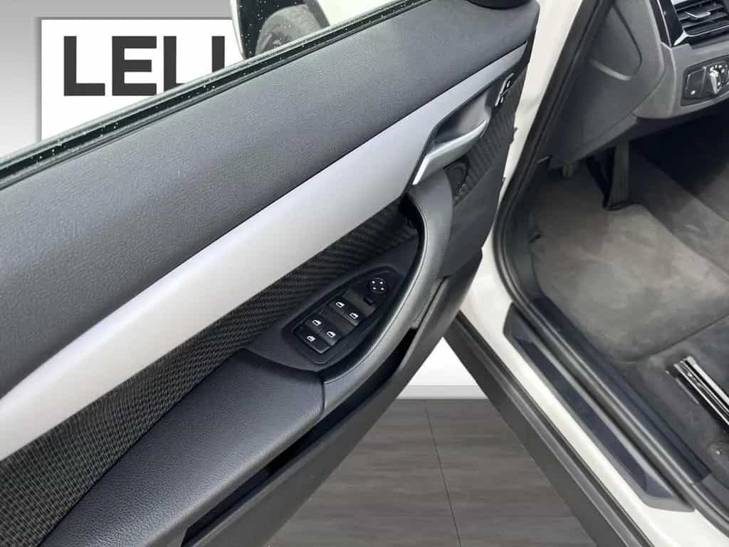 BMW X1 sDrive18d Advantage DAB Navi Tempomat AHK 12/2021-photo-11