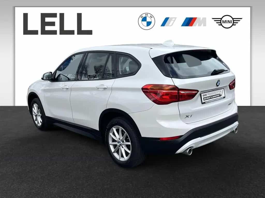 BMW X1 sDrive18d Advantage DAB Navi Tempomat AHK 12/2021-photo-4