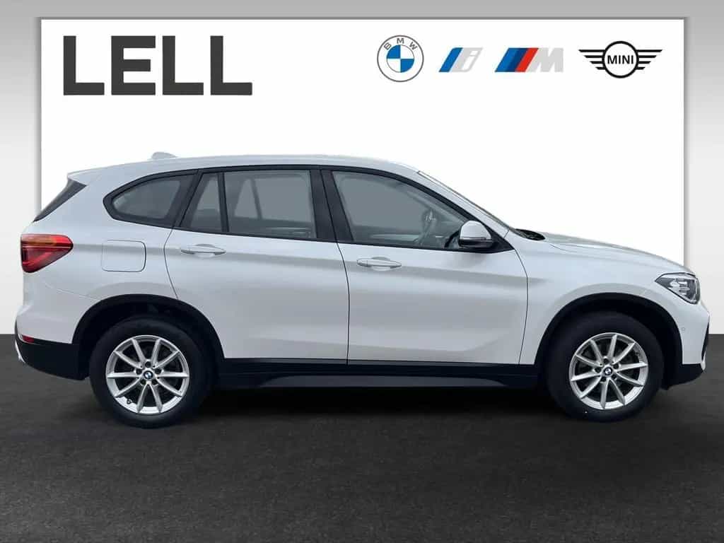 BMW X1 sDrive18d Advantage DAB Navi Tempomat AHK 12/2021-photo-5