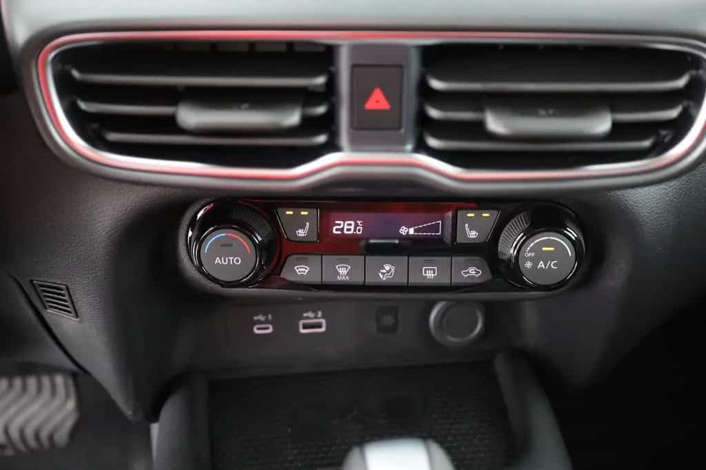 Nissan Juke 1.0 DIG-T N-Connecta Aut. LED Navi Kamera 01/2026-photo-11