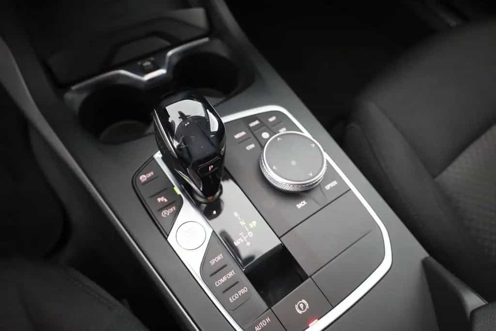 BMW 1 Series 118i Advantage LED Navi Sitzheizung Tempomat PDC 11/2020-photo-12