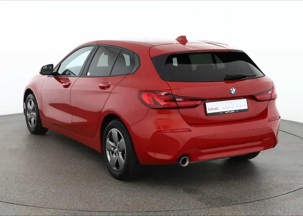 BMW 1 Series 118i Advantage LED Navi Sitzheizung Tempomat PDC 11/2020-photo-2