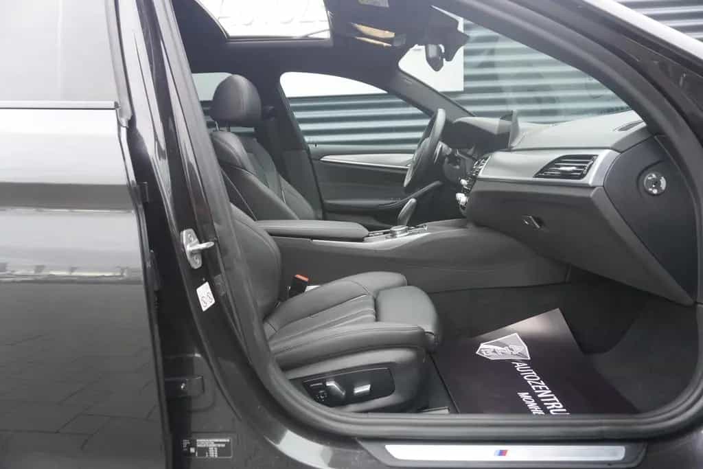 BMW 520 d TOURING|M-SPORTPAKET|VIRTUAL|PANORAMA|NAVI 07/2019-photo-17