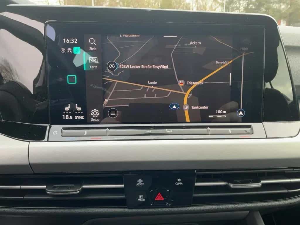 Volkswagen Golf VIII 1.5 eTSI Life ACC,AHK,AUTOM.,LED,Navi 04/2023-photo-11