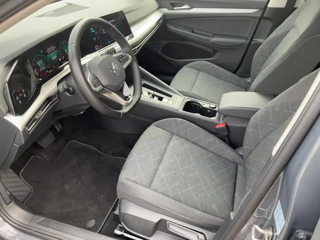 Volkswagen Golf VIII 1.5 eTSI Life ACC,AHK,AUTOM.,LED,Navi 04/2023-photo-6