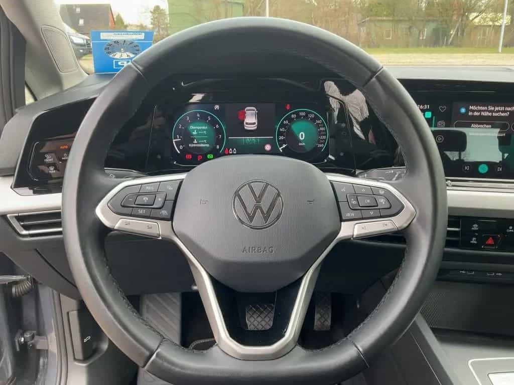 Volkswagen Golf VIII 1.5 eTSI Life ACC,AHK,AUTOM.,LED,Navi 04/2023-photo-9