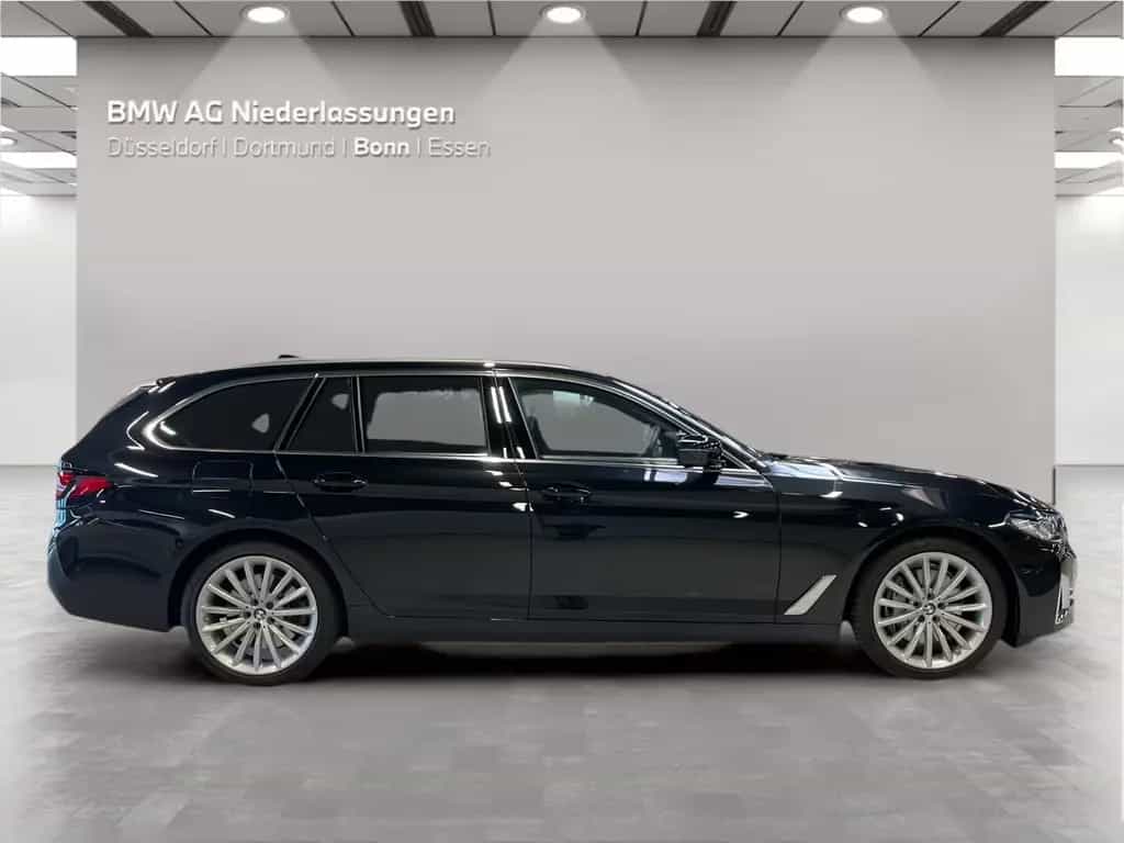 BMW 5 Series 540i xDrive Touring AHK Driv.Assist.Prof Laser 02/2023-photo-3